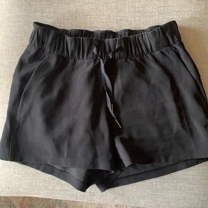Lululemon shorts size 4